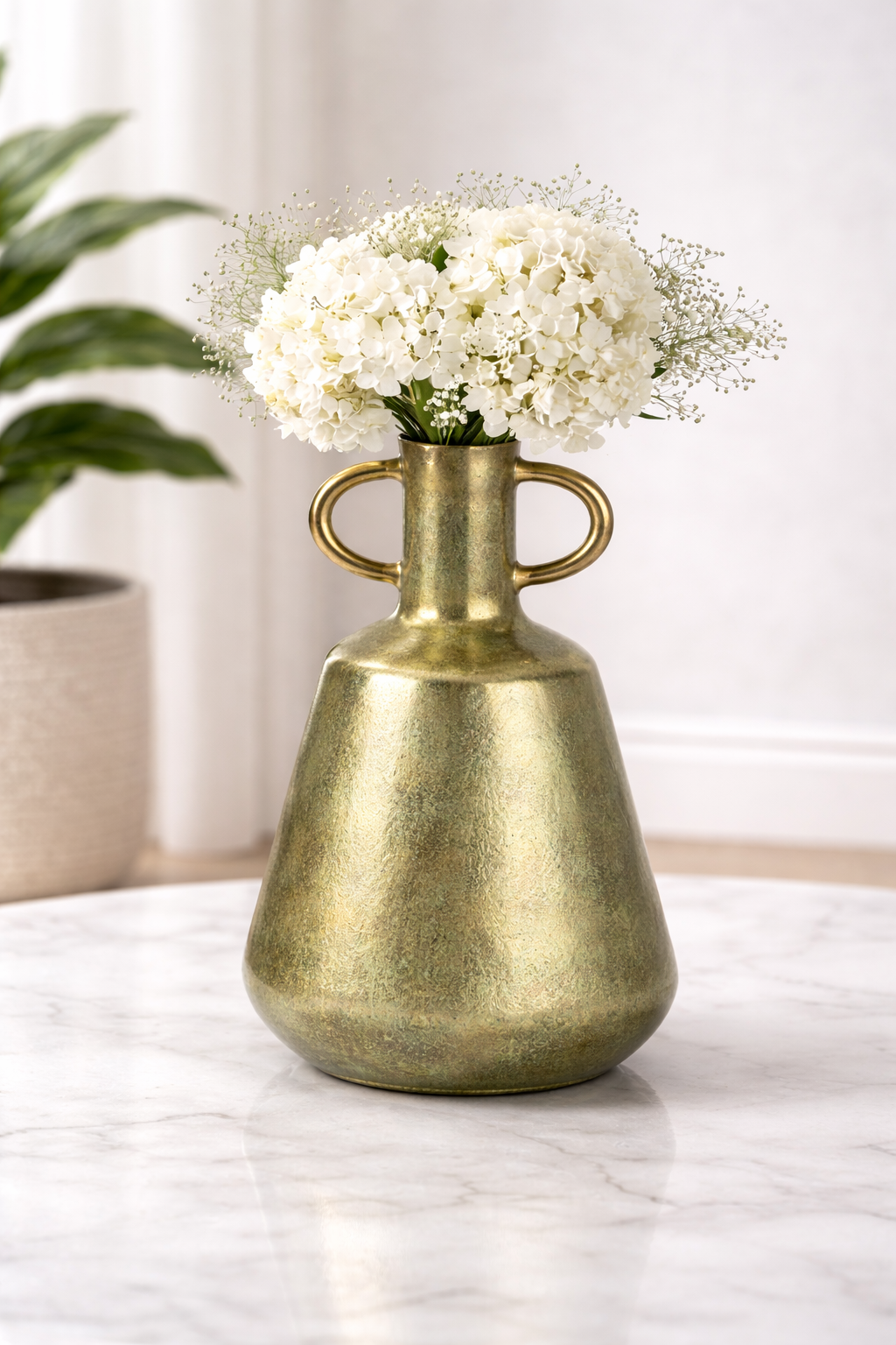 Antique Design Aluminium Vase Decorative Tabletop Accent for Interiors