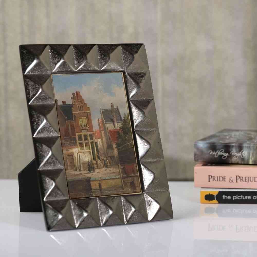Jacey Modern Memory Frame | Sleek Photo Display for Contemporary Decor