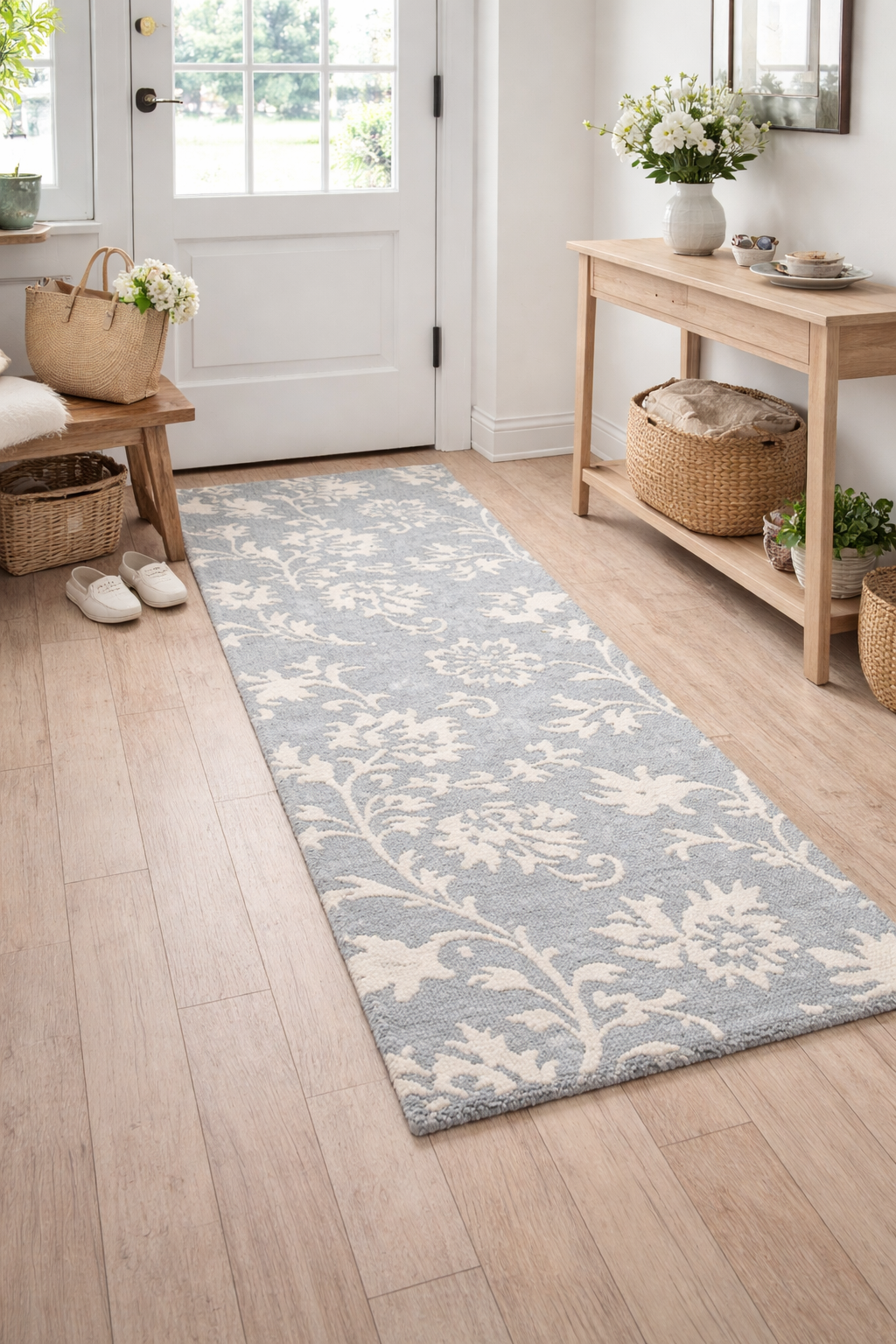 Wool-Viscose Hand-Tufted Runner – Floral Flair Design
