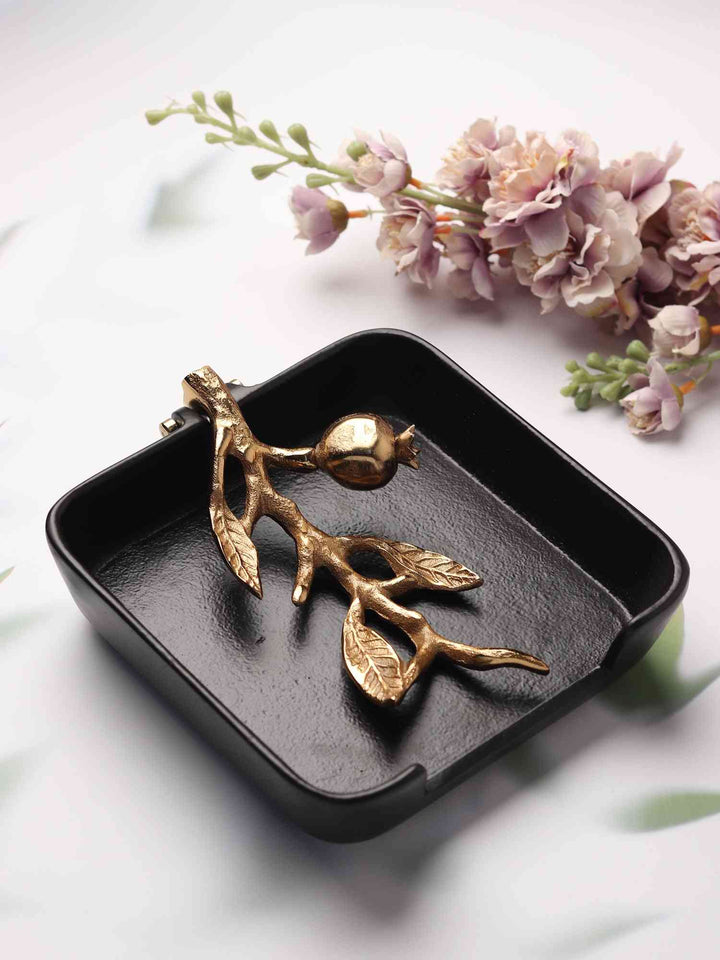 Leafy Black Gold Tissue Haven | Nature-Inspired Organizer for Any Space
