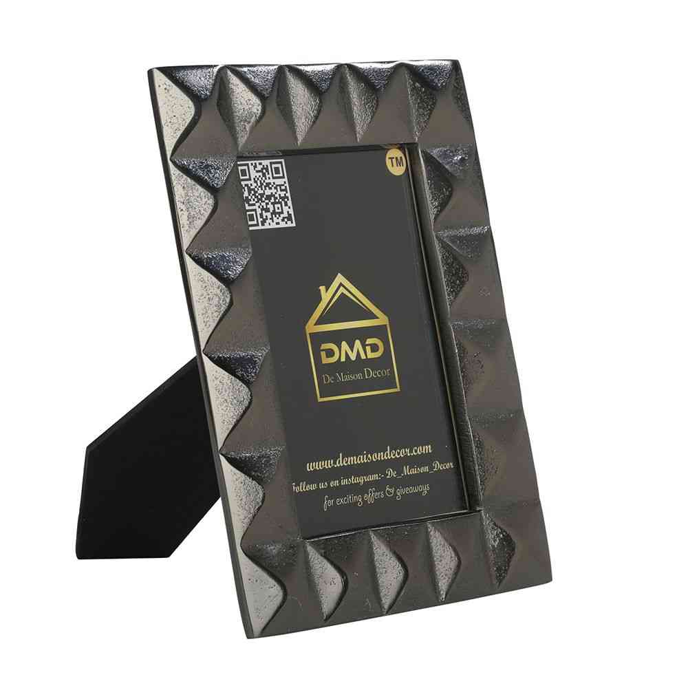 Jacey Modern Memory Frame | Sleek Photo Display for Contemporary Decor