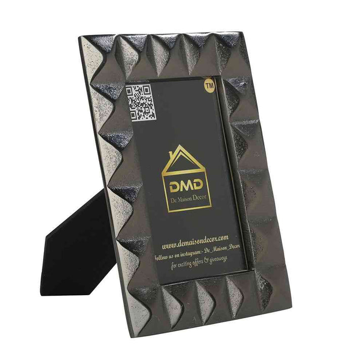 Jacey Modern Memory Frame | Sleek Photo Display for Contemporary Decor