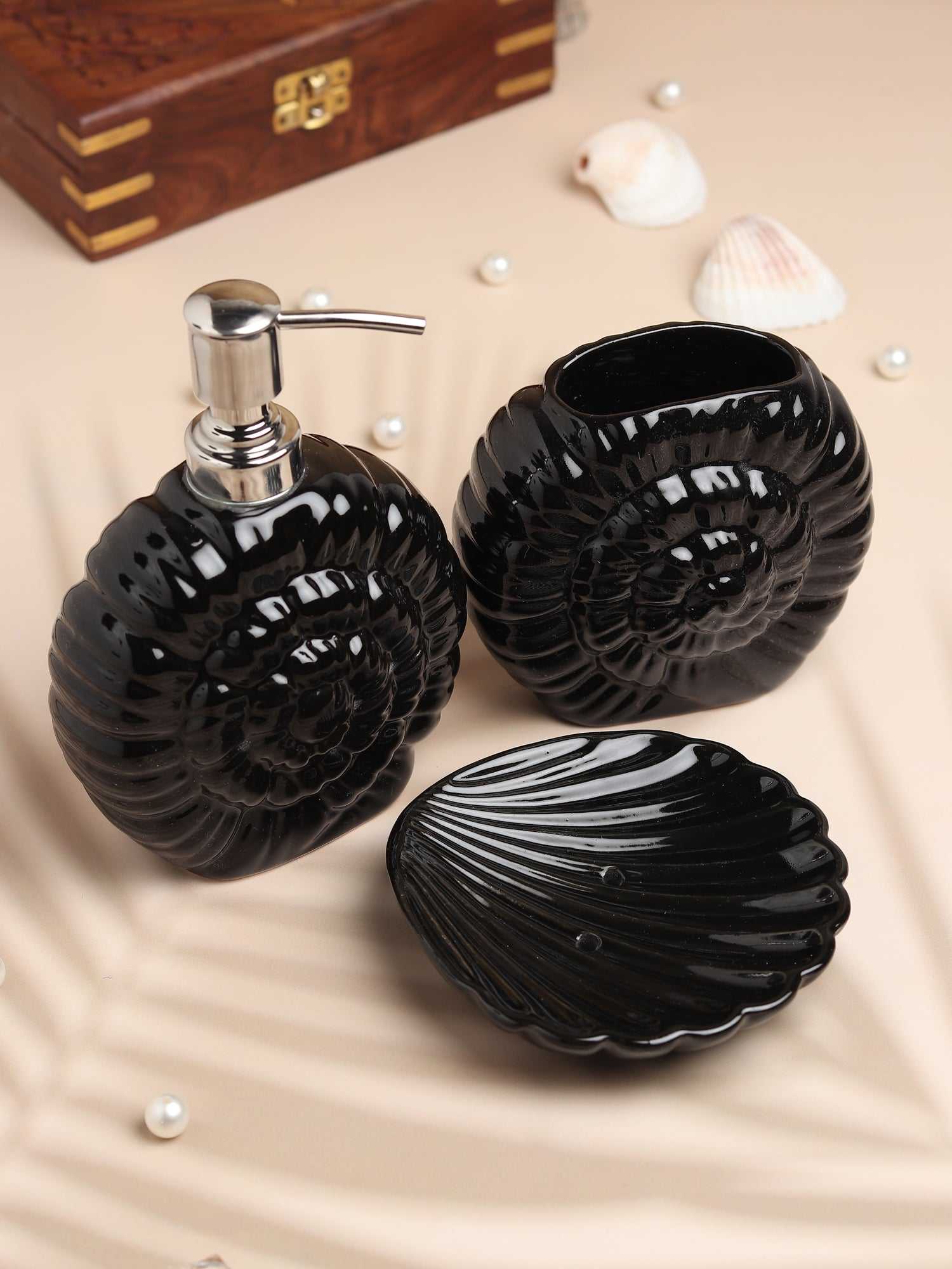 Shell Serenity Coastal Bath