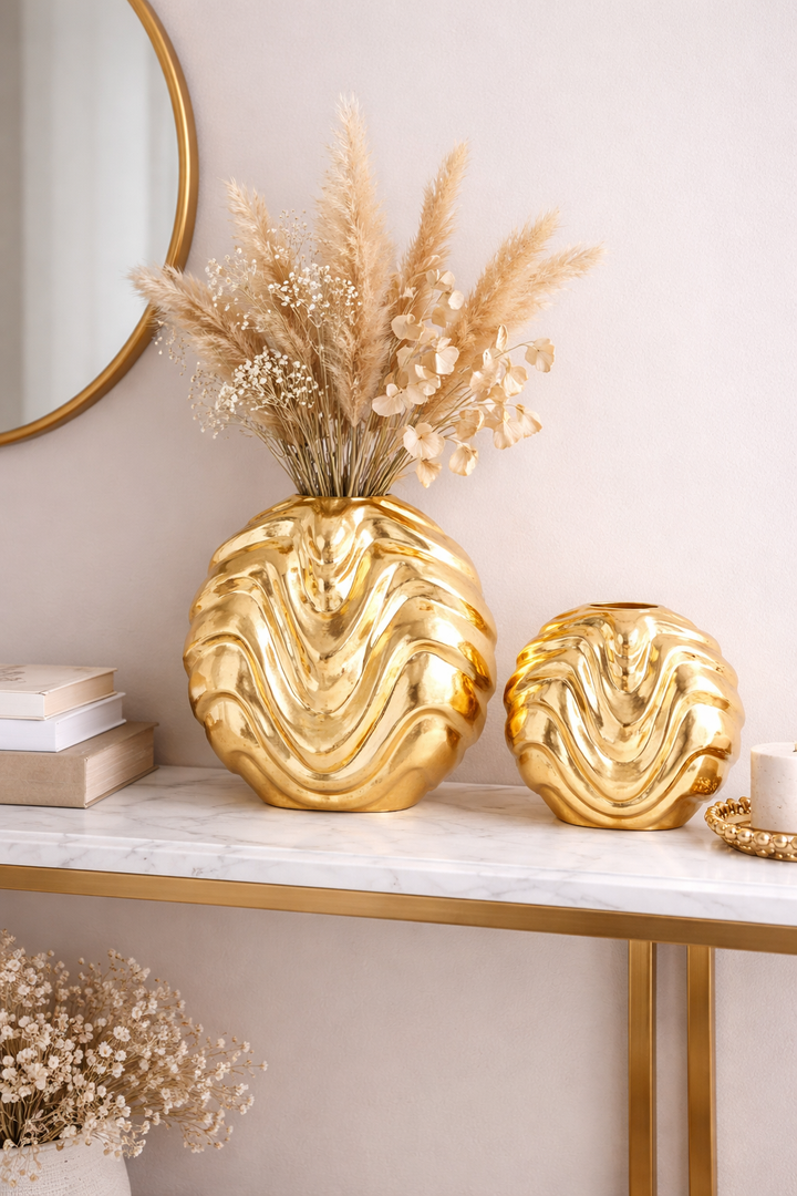 Rajasthani Swarna Vase: Modern Aluminium Elegance