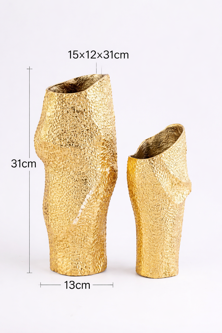 Swarna Aluminium Shringar: Elegant Sculptural Vase for Artistic Home Décor