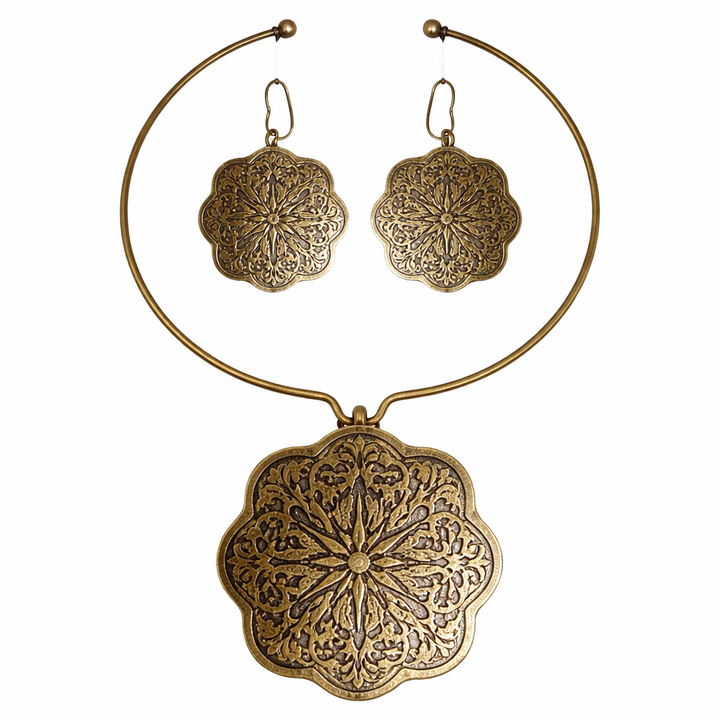 "Zingara Aroma: Vintage-Inspired Brass Jewelry Set with Flower Pendant and Earrings"