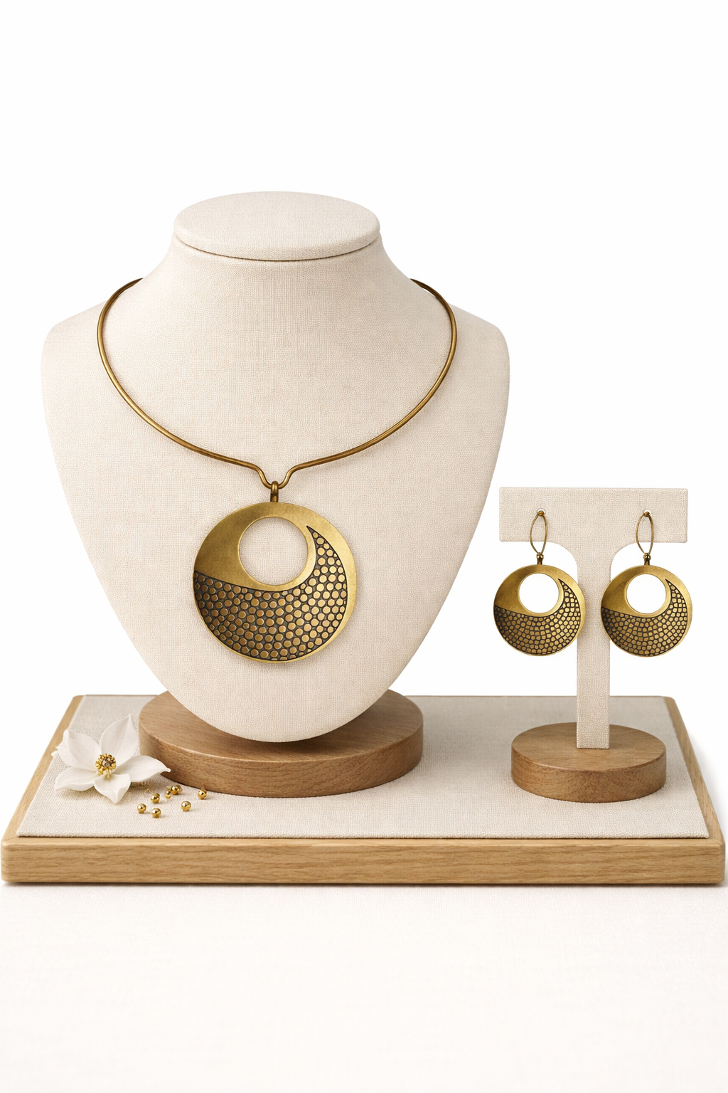 Zingara Pulchritude: Handcrafted Brass Necklace & Earrings Set with Timeless Elegance