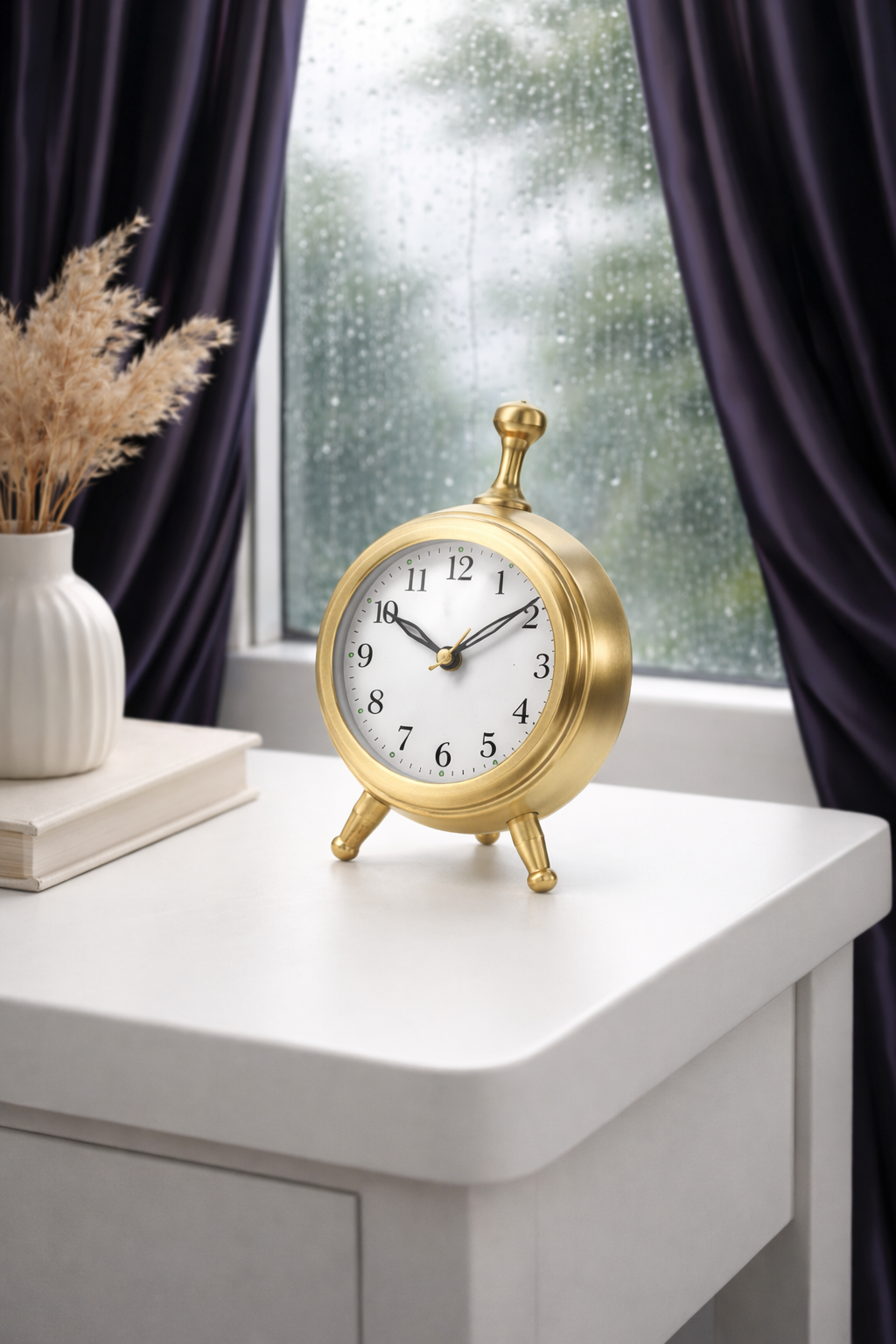 Elegant Golden Aluminum Table Clock – Ideal Gift & Home Accent