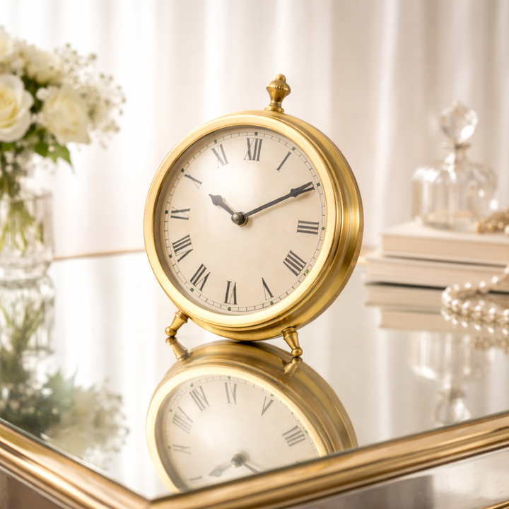 Modern Golden Roman Table Clock – Stylish Office & Home Accent