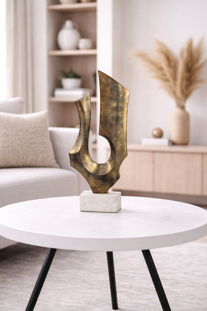 Minimalist Curved Aluminium Art Décor Accent for Home & Office