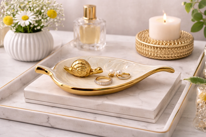 leaf Shaped Tray with Snail Shell