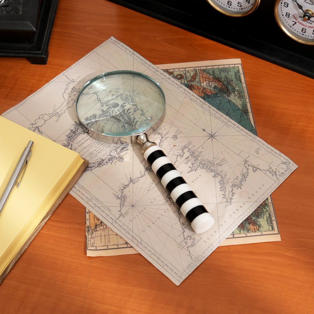 Decorative Stone Handle Magnifier Elegant Black and white Accent Piece