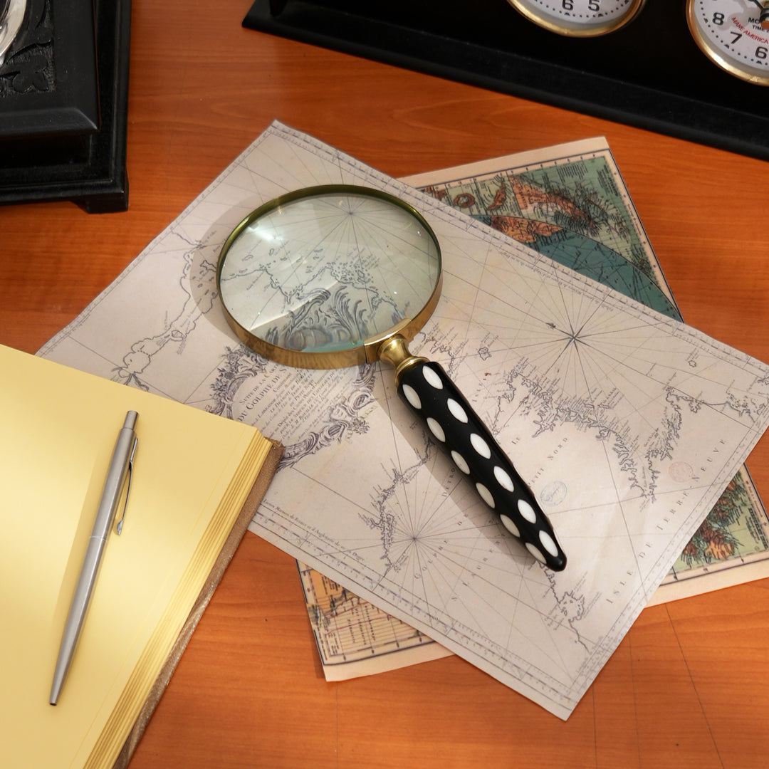 Decorative Stone Handle Magnifier Elegant Black l white Dots Accent Piece