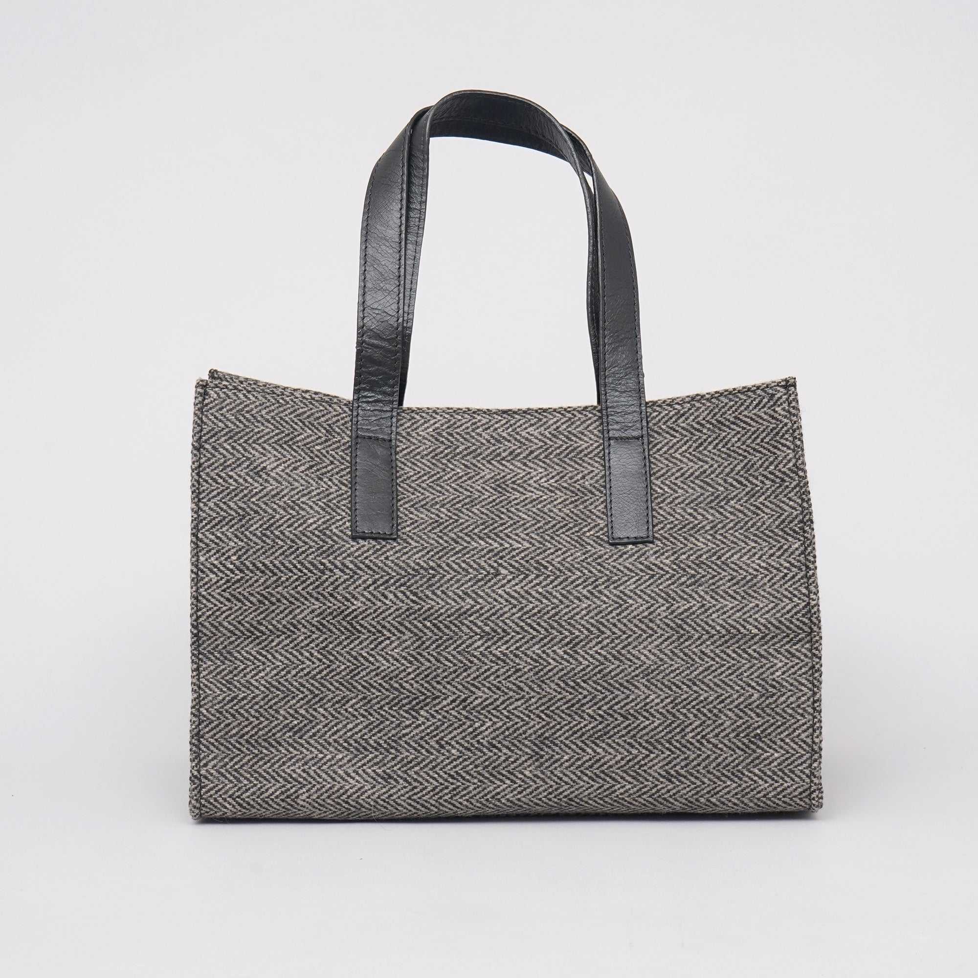 Unisex Black and Honey Handbag for Bold Refined Daily Use