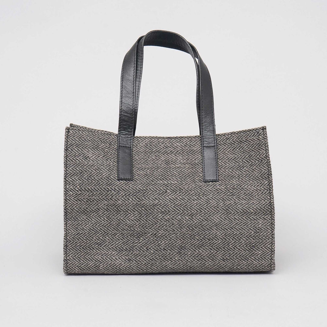 Unisex Black and Honey Handbag for Bold Refined Daily Use