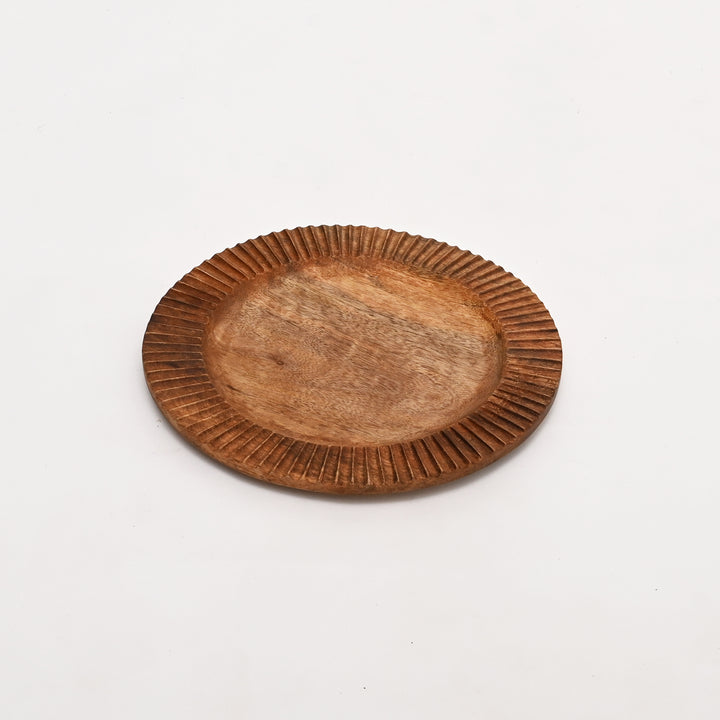 Handcrafted Mango Wood Dinner Plate: Natural Style for Sustainable Dining