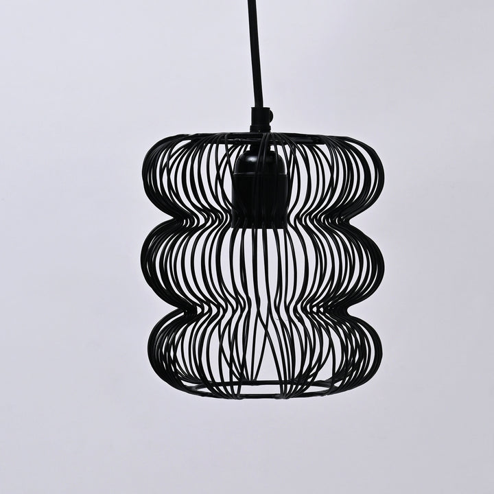 Black Iron Hanging Pendant Light – Sleek Industrial Style Lamp