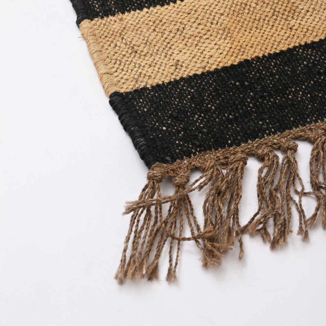 Earth-Band Minimalist Handwoven Jute Rug