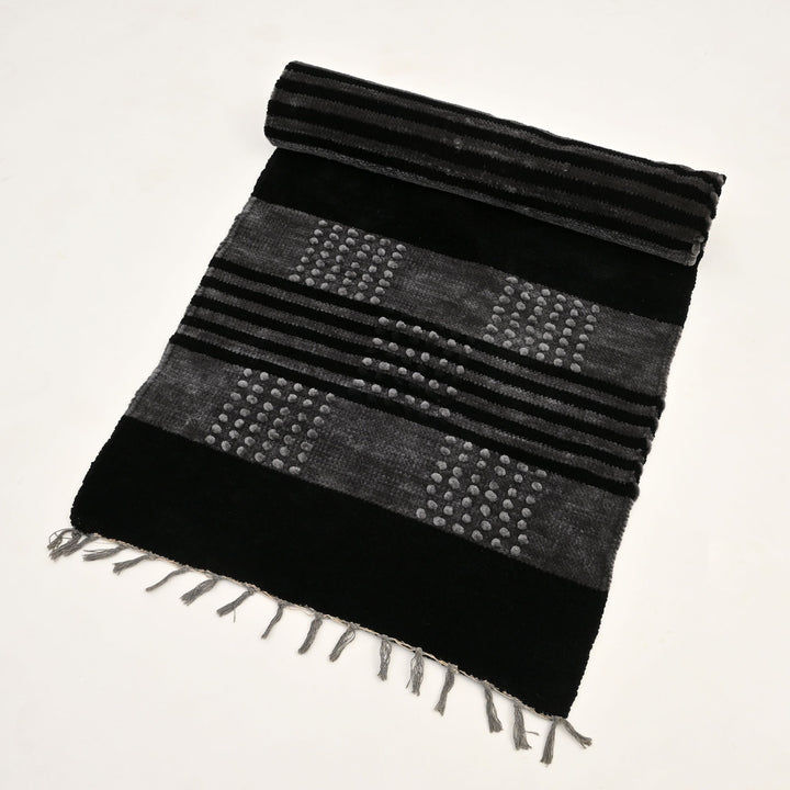 Handcrafted Aashan Patta: Black & Grey Handloom Elegance