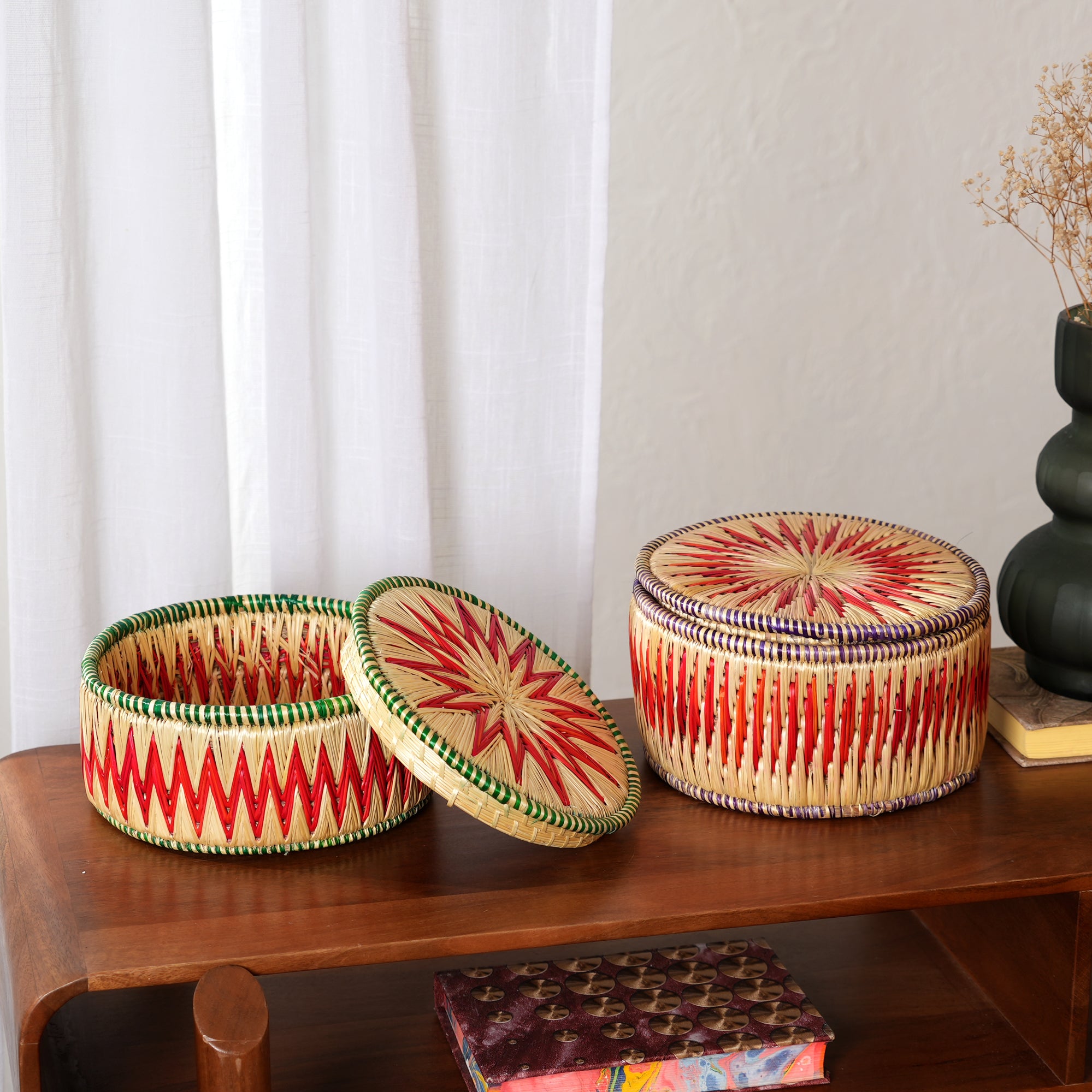 Roti Box – Handcrafted Round Storage Box in Sikki Grass