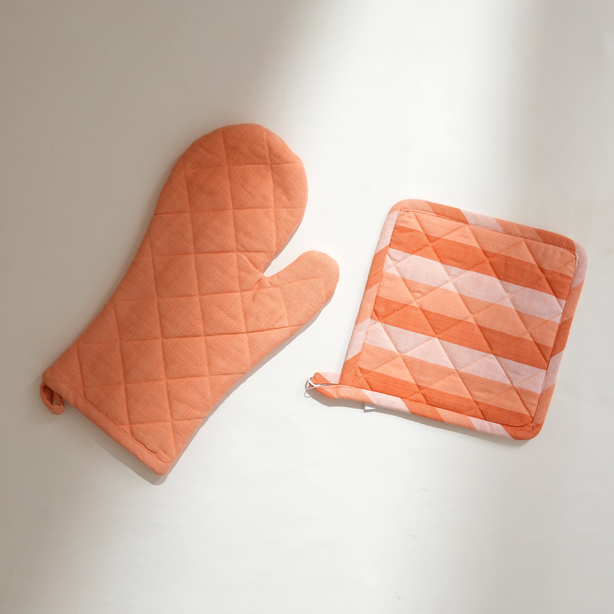 Handloom Cotton Kitchen Glove (Set of 1) | Stylish & Comfortable Heat Protection