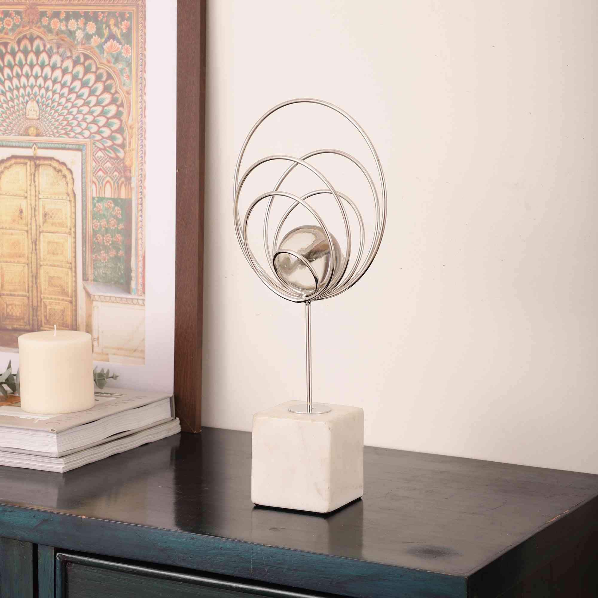 Aurora Rings Crystal Splendor | Luxe Crystal Sculpture for Elegance