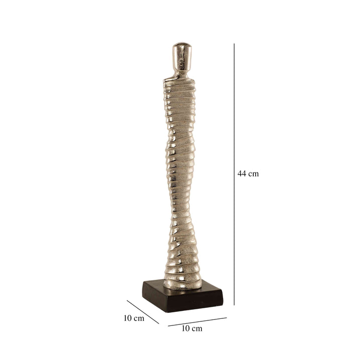 Silver Guardian Regal Sculpture | Opulent Gold Figurine for Modern Decor