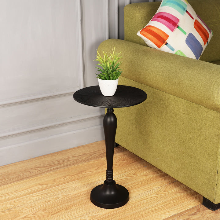 The Carla Side Table