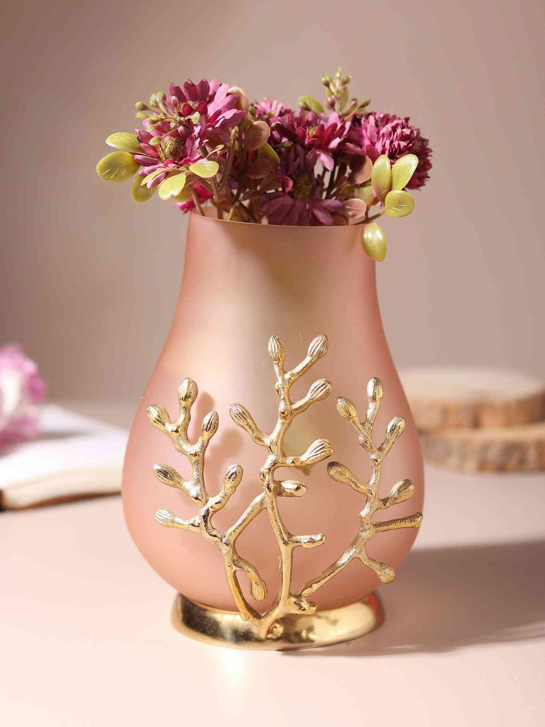 Versa Curvaceous Glass Vase | Multifaceted Vase for Stylish Decor