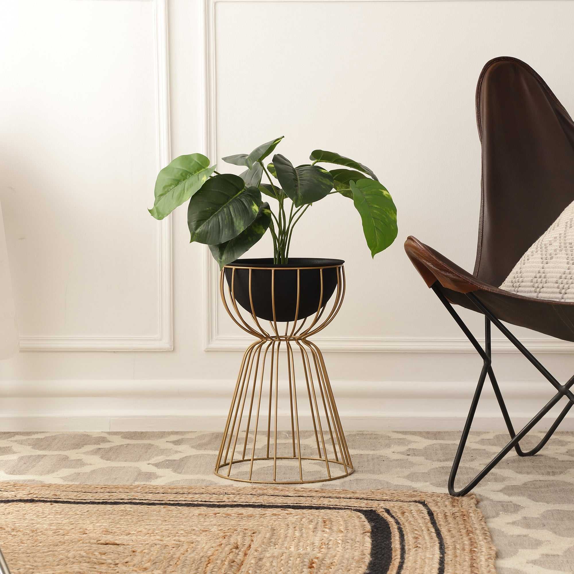 Twin Bloom Black/Gold Planters | Elegant Metal for Modern Plant Displays