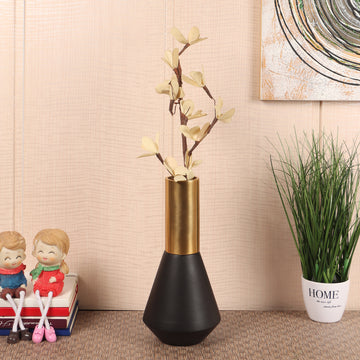 Deidra Brass Vase – Luxury Accent for Stylish Interiors