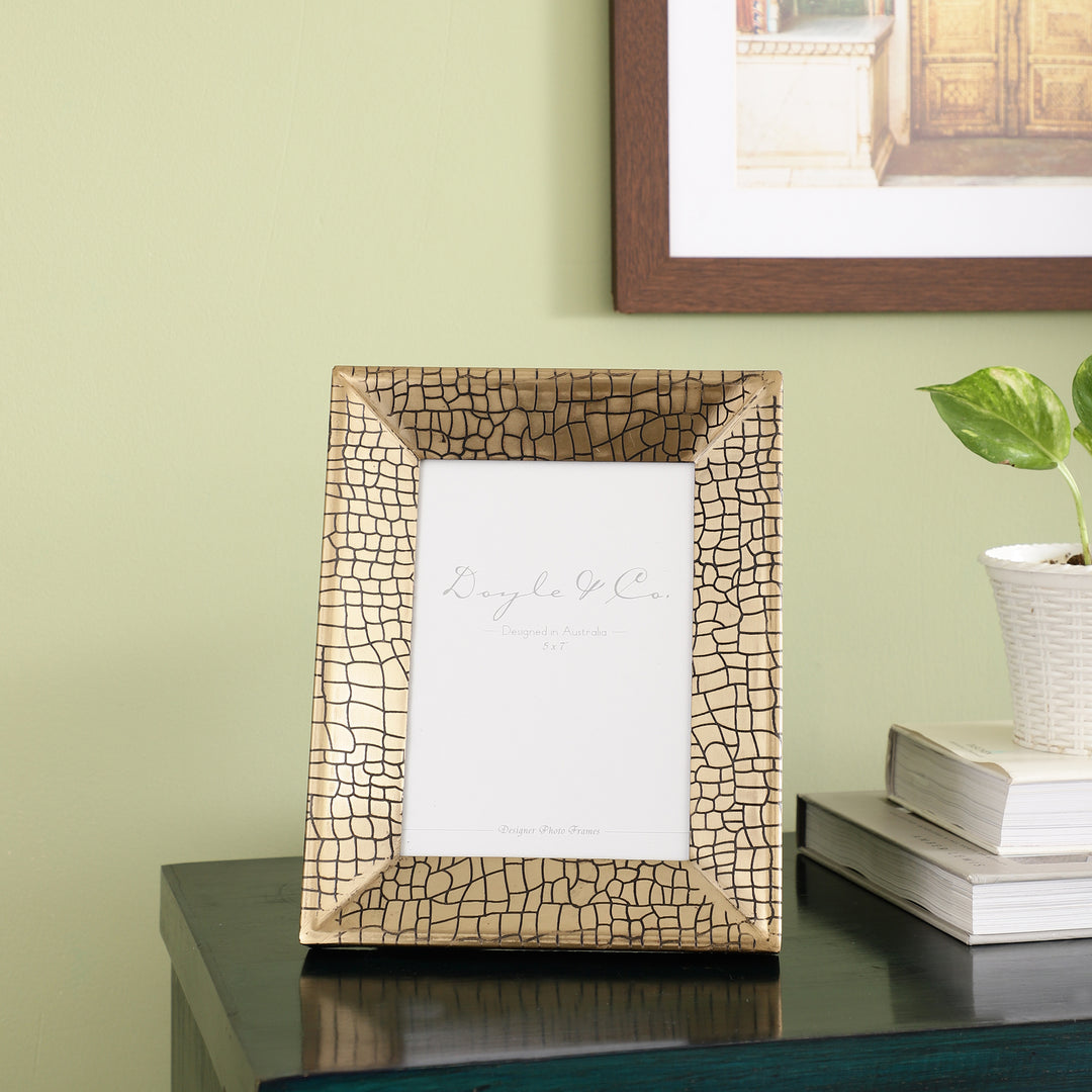 Aria Croc Textured Photo Frame | Artisanal Crocodile-Style Display