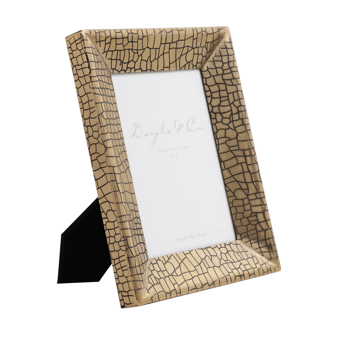 Aria Croc Textured Photo Frame | Artisanal Crocodile-Style Display