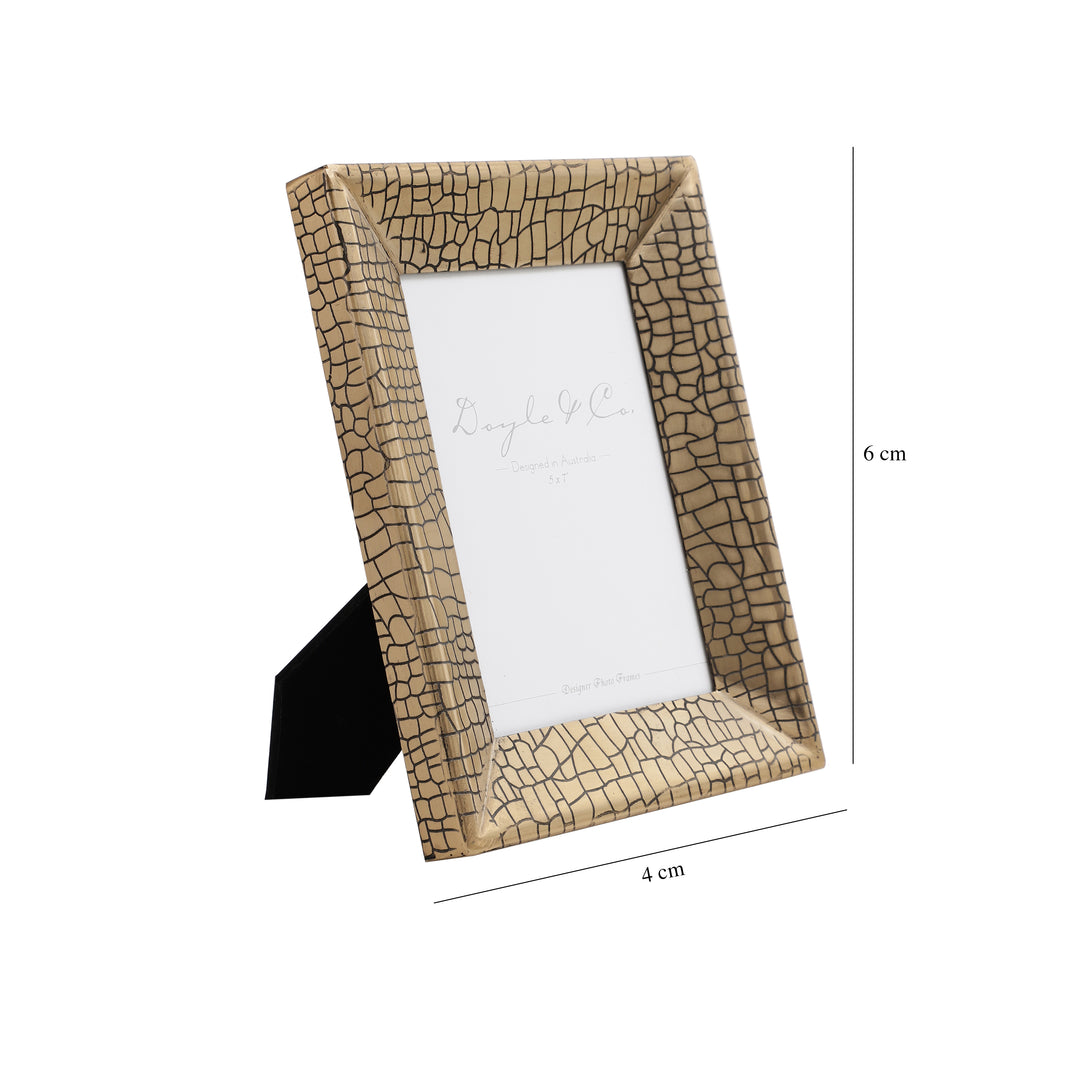 Aria Croc Textured Photo Frame | Artisanal Crocodile-Style Display