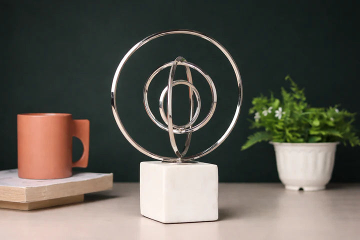 Seamless Circle Sculpture – Minimalist Silver Rings with Polished Finish